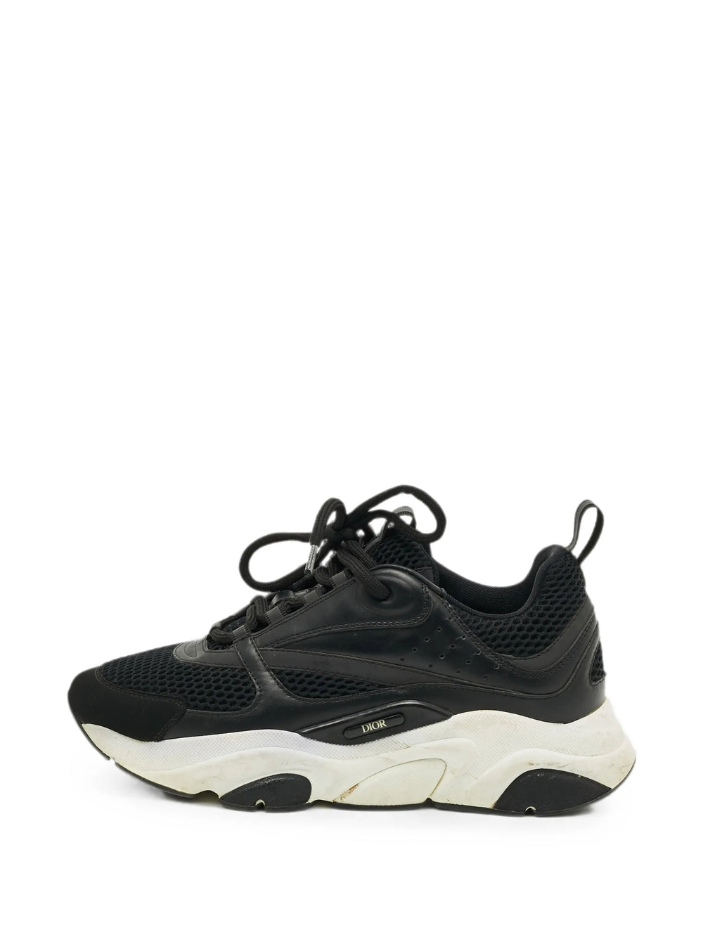 B22 sneakers