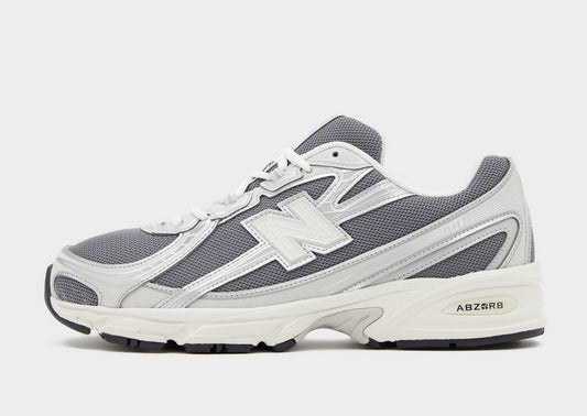 New Balance 740